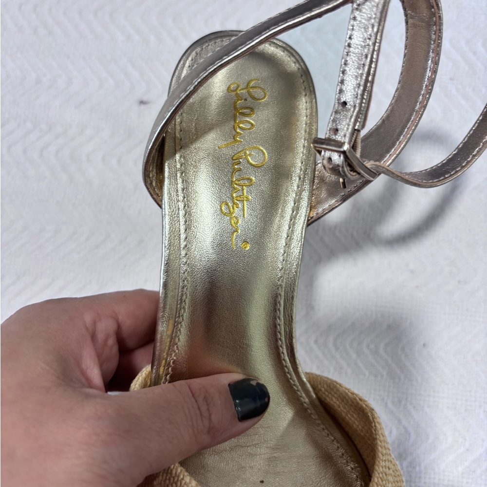 Lilly Pulitzer Gold Heels with Tan Bow - Picture 7 of 13